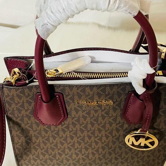 SOLD NWT Michael Kors Mercer Medium Logo and leather Accordian crossbody bag - Picture 9 of 11